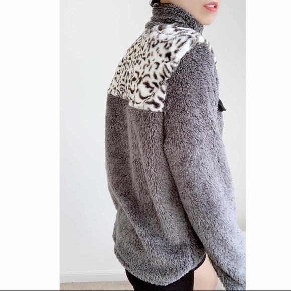 Warm Sherpa Teddy Fleece Pullover Sweater | Gray & Leopard Print - Picture 11 of 16